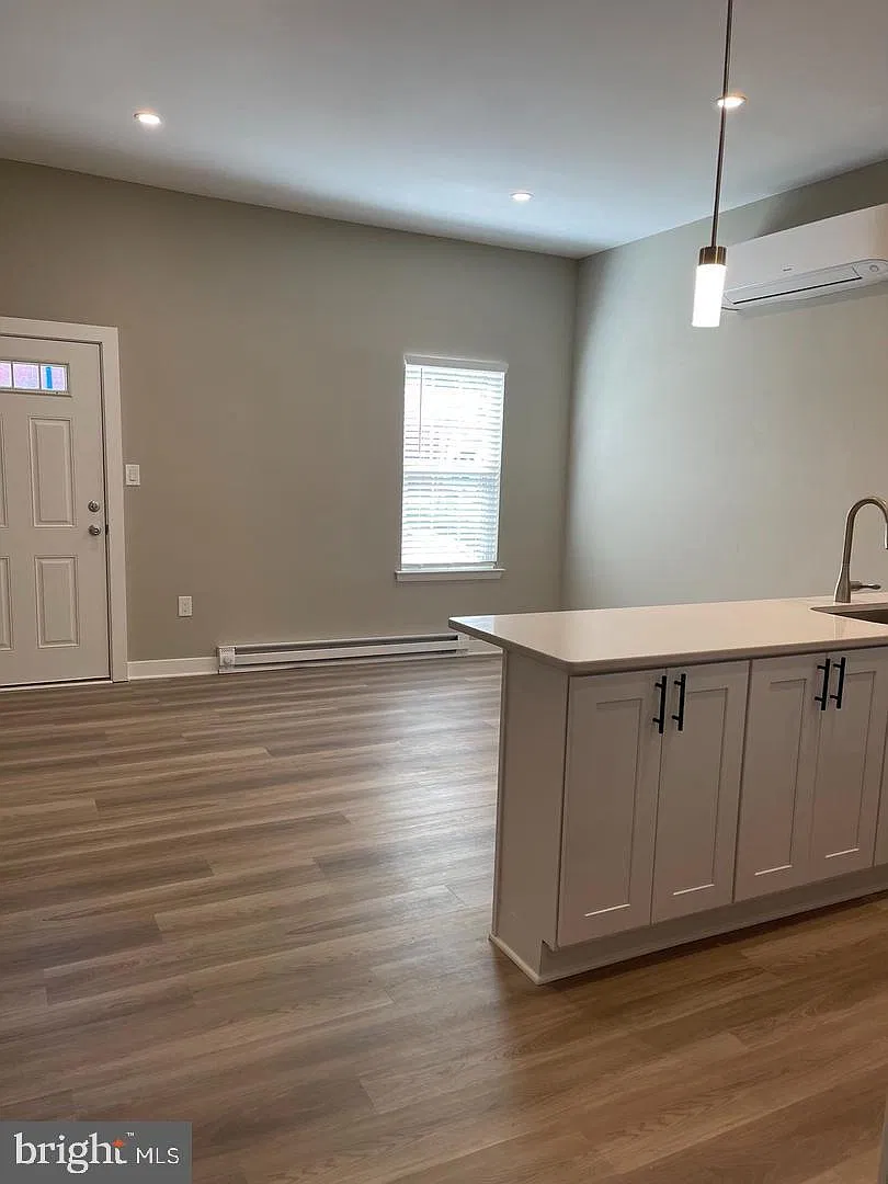 1 bed, 1.0 bath, 444 sqft, $1,525 — Photo 4
