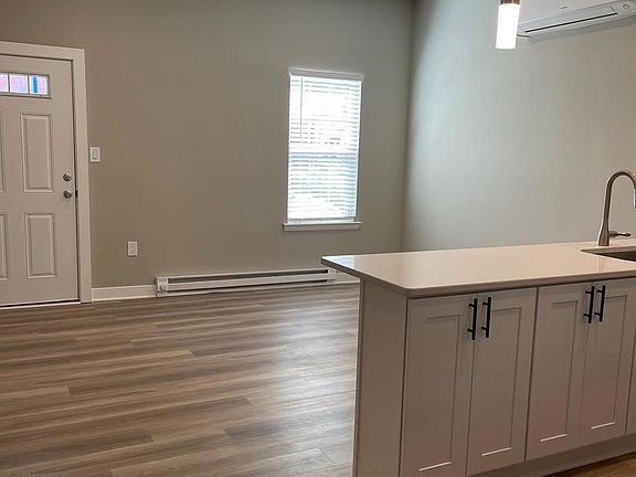 4th image of 189 Bridge St APT 2