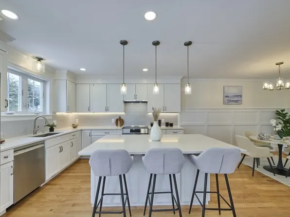 27 Mott St #27, Arlington, MA 02474