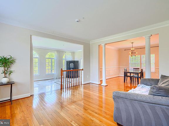 5th image of 7400 Prospect Hill Ct