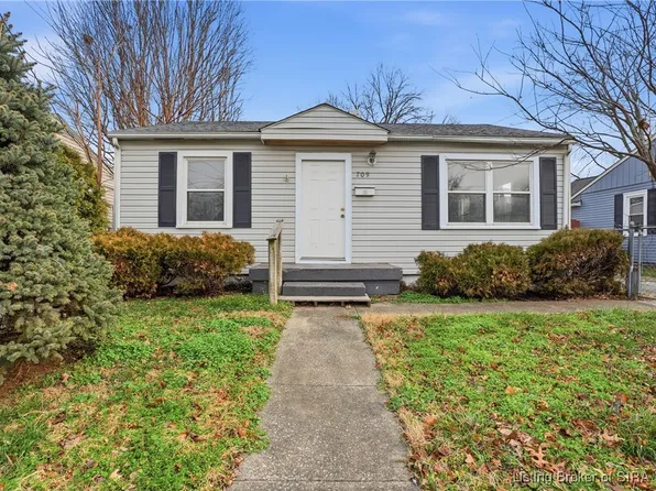 709 Crestview Court, Jeffersonville, IN 47130