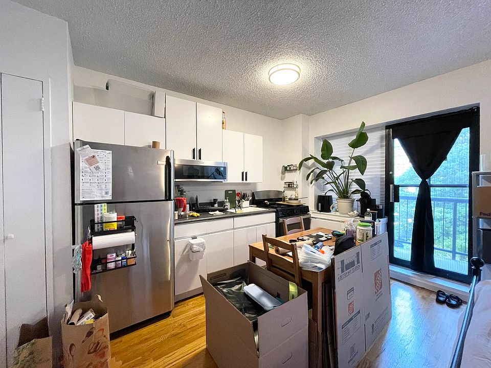 1st image of 343 W 51st St APT 3A
