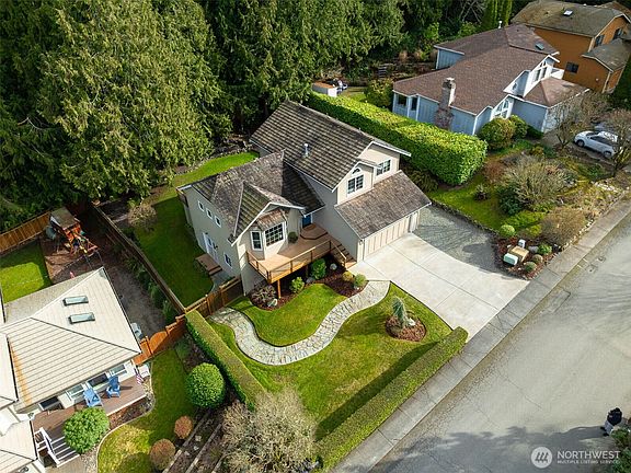 2nd image of 9430 Saint Johns Place NE