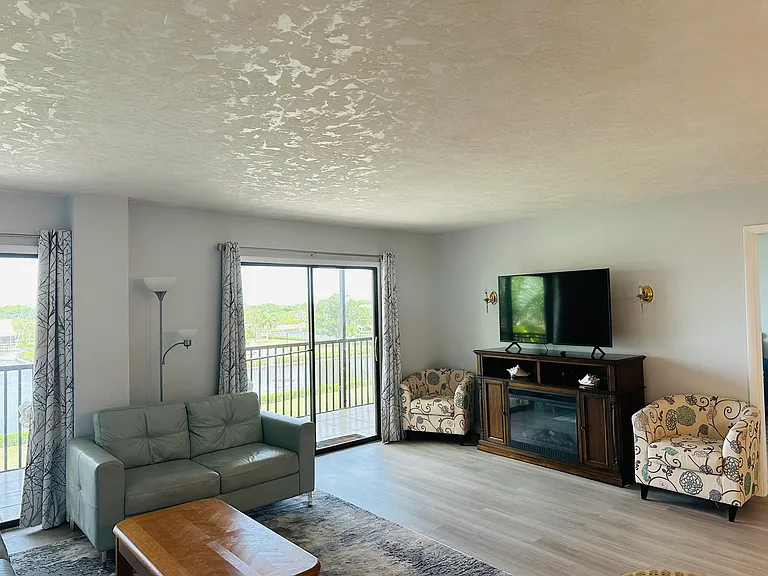 25188 Marion Ave #F403 — Photo 8