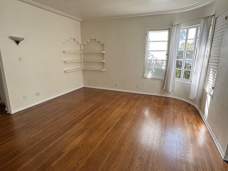 spacious living room