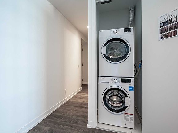 4th image of 950 Portage Pkwy #4511