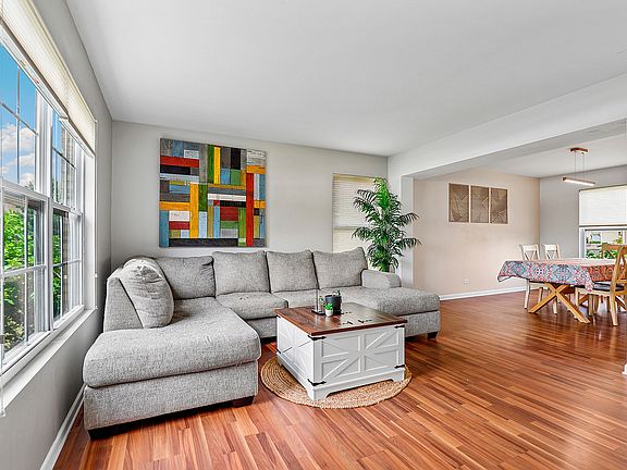 3rd image of 2782 Hobbs Ct