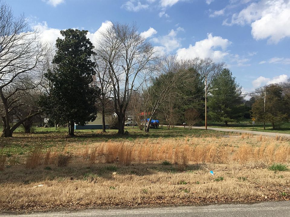 1st image of 200 Fairview St