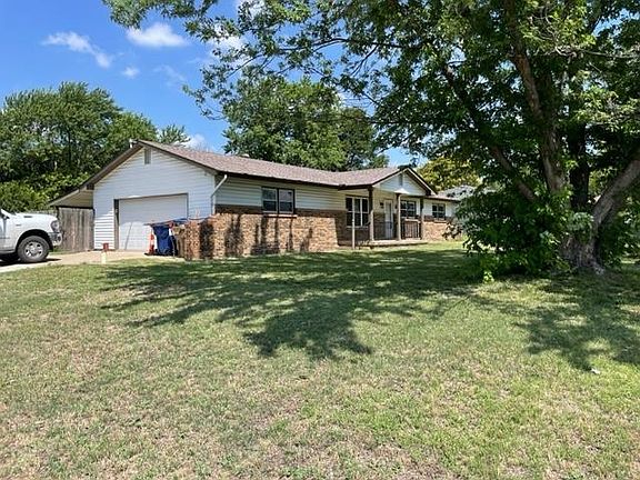 2nd image of 305 Lioba Dr