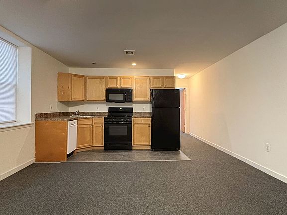 4th image of 4518-22 Osage Ave #77