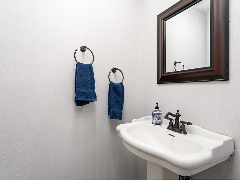 5 Bay Woods Dr — Photo 6
