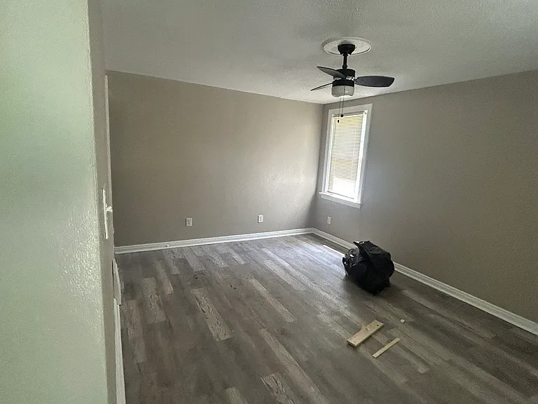 4312 Springdale Ave — Photo 2