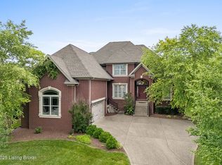 905 Fossil Creek Cir, Louisville, KY 40245