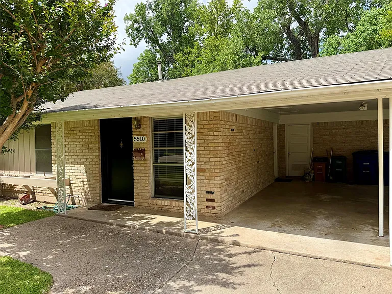 5510 Delwood Dr — Photo 2
