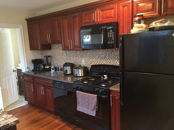 1st image of 29 Cambridge Ave Floor 1