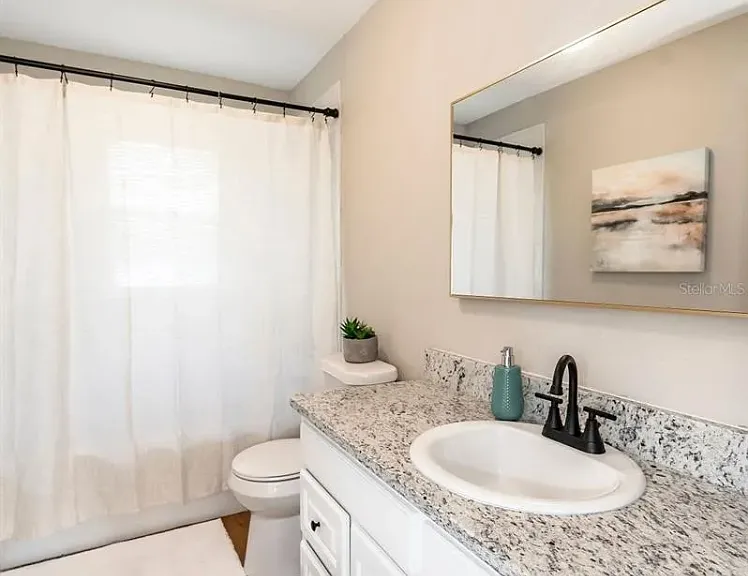 1148 Ruby St — Photo 4