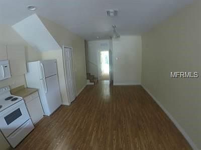 3rd image of 1003 Creek Park Dr