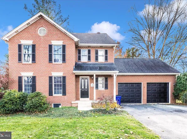 302 Holleybrooke Ct, Walkersville, MD 21793