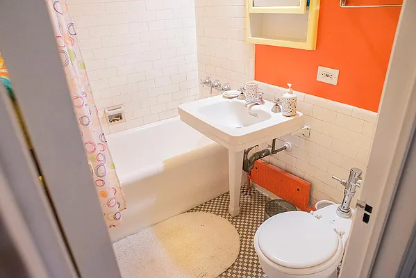 Rented by Keller Williams NYC | media 16