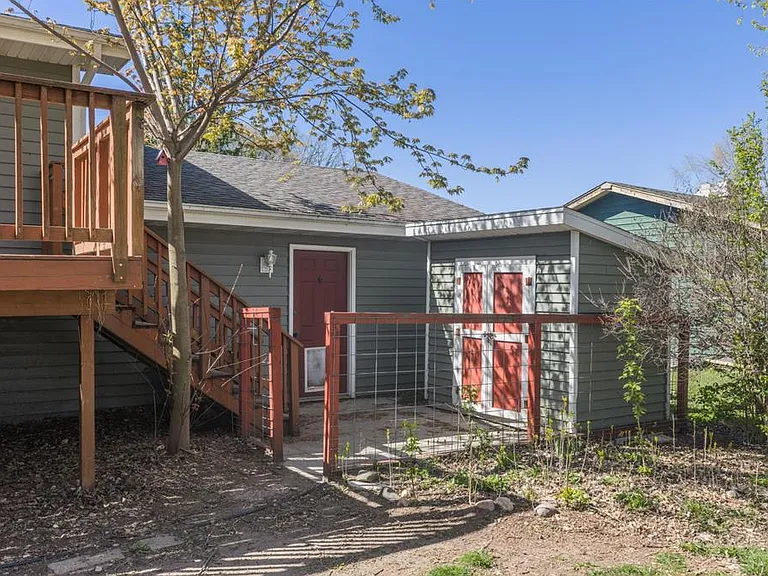 919 Forest Dr — Photo 18
