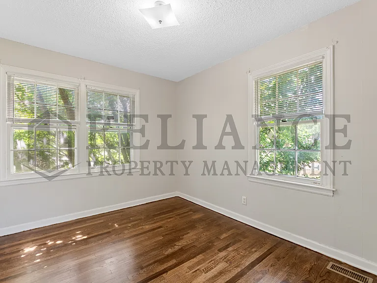 1555 N Northeast Pkwy — Photo 20