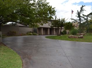 1704 Elmhurst Ave, Nichols Hills, OK 73120