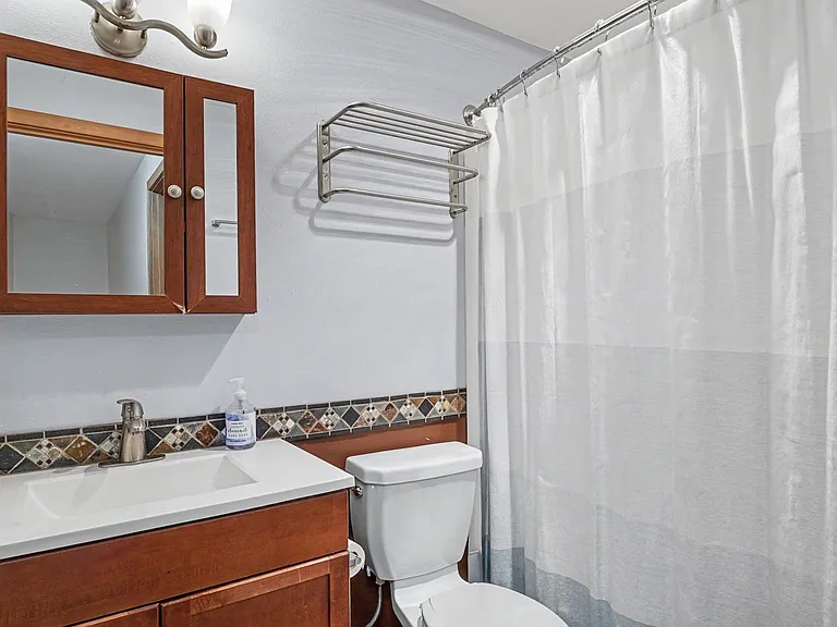 27523 NE 31st Ct — Photo 3
