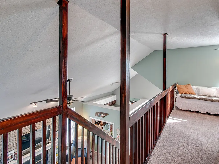 5807 Avalon Ct — Photo 13