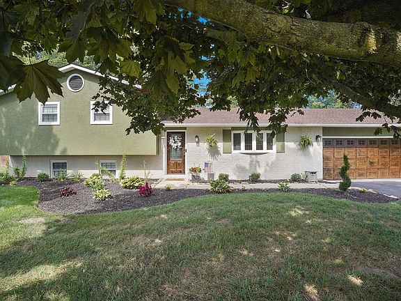 3rd image of 19861 Parrott Blvd