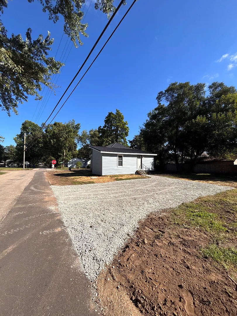 420 N Main St — Photo 2