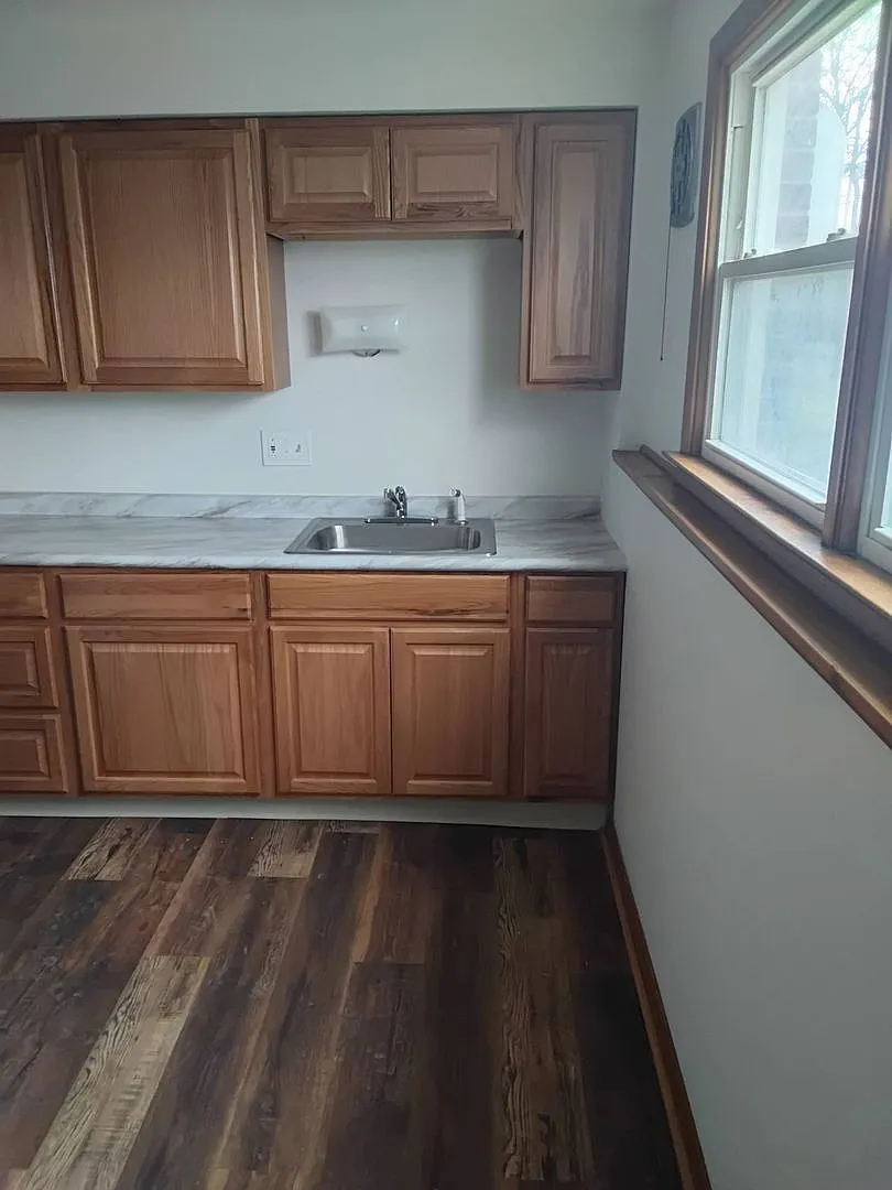 138 Polk Street — Photo 2
