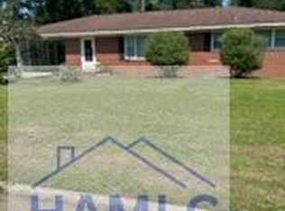 156 Persimmon St, Jesup, GA 31545