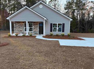 3177 Bryant St, Loris, SC 29569