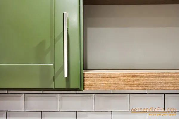 Rented by aptsandlofts.com | media 13