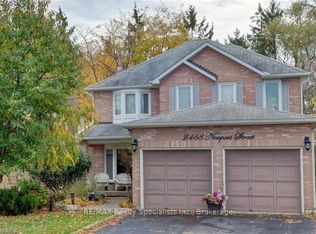 2458 Newport St, Burlington, ON L7M 3X8