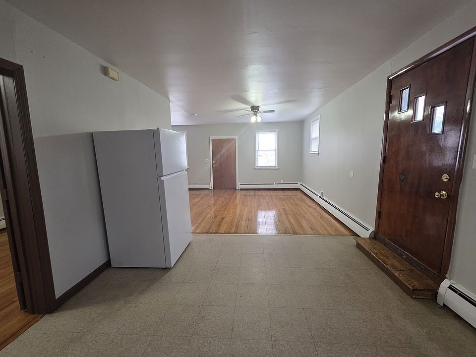 1st image of 514 Main St #A1