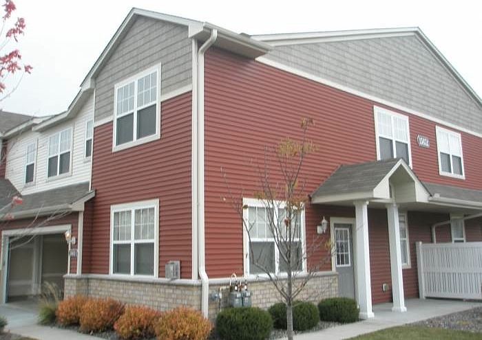 1st image of 15652 Emerald Dr N Unit 1