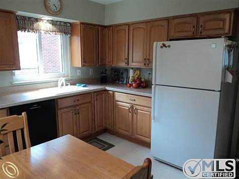 GOURMET KITCHEN