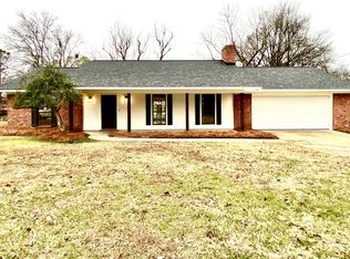2102 Fillmore Dr, Tupelo, MS 38801