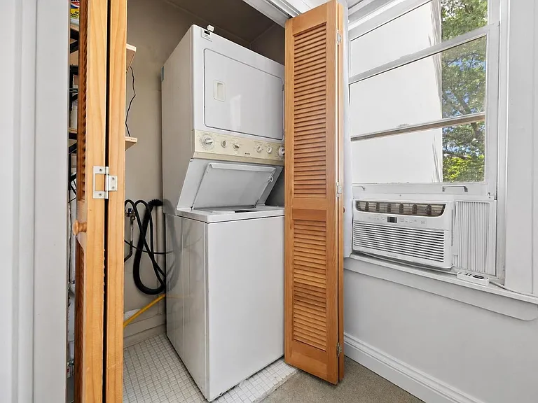 107 Monroe St #3 — Photo 10