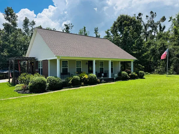 8 Barnstable Rd, Corinth, MS 38834