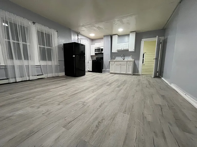 65 Drake St #1 — Photo 1
