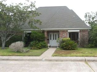 7 Colony Park Dr, Galveston, TX 77551