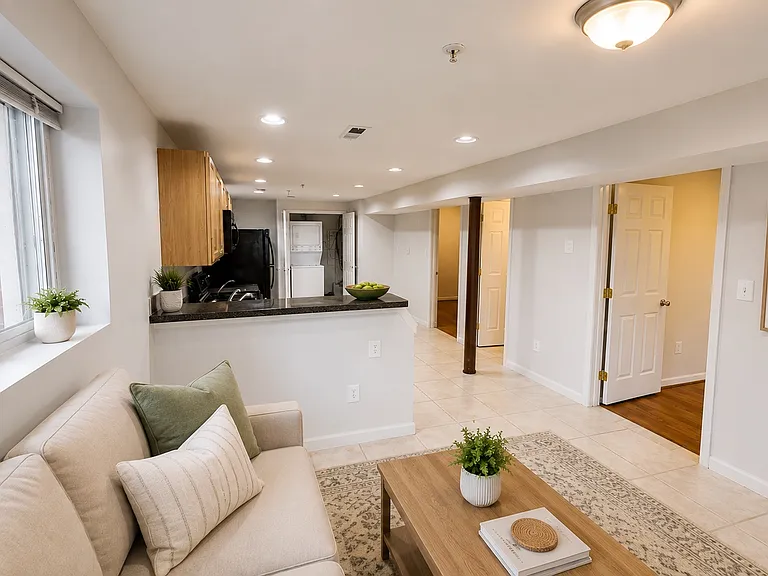 732 Park Rd NW #B5 — Photo 5