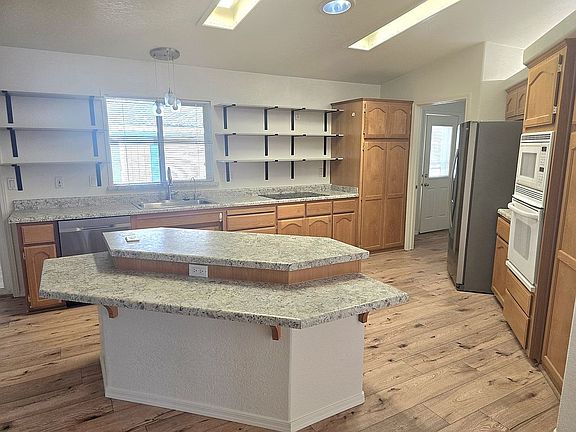 5th image of 2054 N Thornton Rd #187