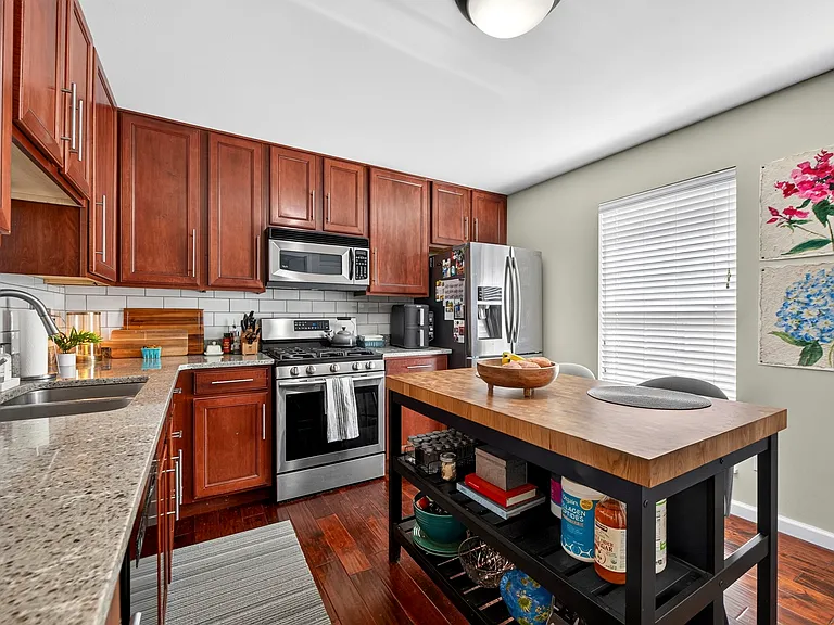 205 Coachgate Ln — Photo 9