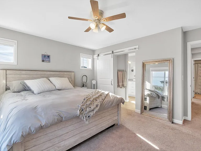 1554 Castle Creek Cir — Photo 11