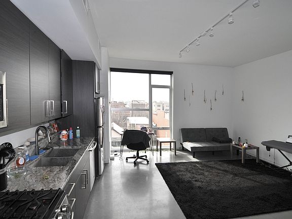 3rd image of 1515 W Haddon Ave #510
