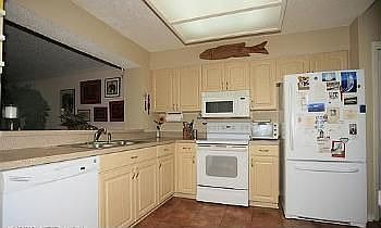5th image of 5400 Water Oak Ln Unit 104