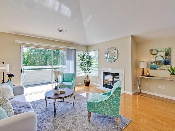 4th image of 1755 Parkview Green Cir